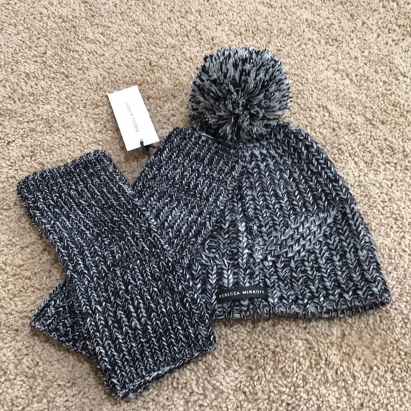 NWT! Rebecca Minkoff OS beanie/ arm warmer set